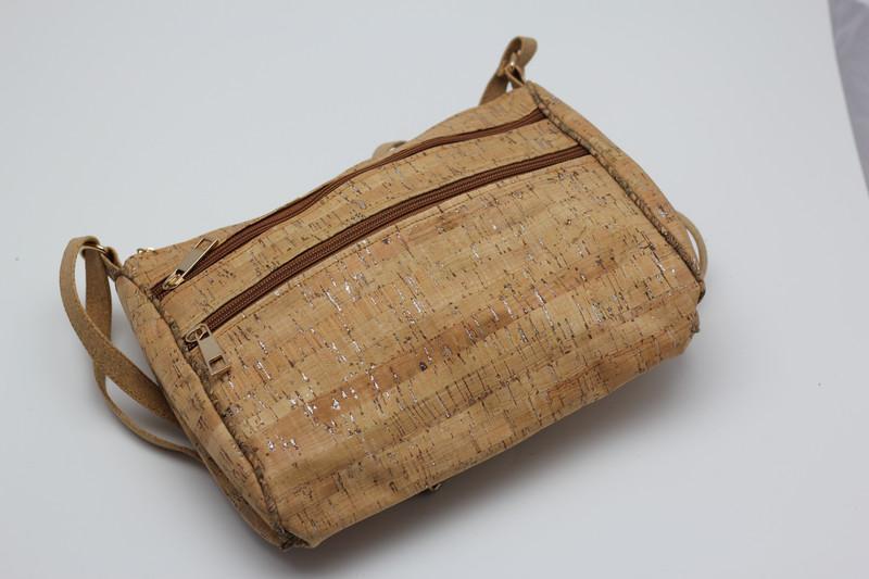 https://angiewoodcreations.com/cdn/shop/products/angiewoodcreations-women-cork-bag-angie-13-cork-bag-wood-bag-wallet-5418704109634_1000x1000.jpg?v=1579501669
